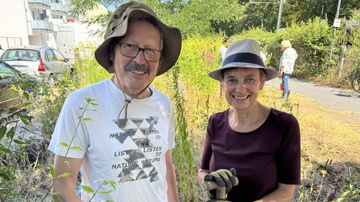 Jürgen Rohloff und Gudrun Weber-Gerhards von "Grün für Hochfeld"