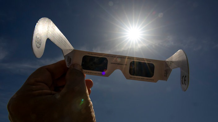 Schutzfilter-Brille für die Sonnenfinsternis 