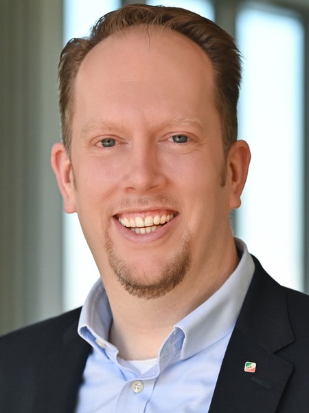 Marco Schmitz (CDU) gewinnt den Wahlkreis Düsseldorf II bei der NRW-Landtagswahl 2022