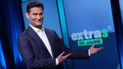 Christian Ehring, Moderator von "Extra 3"