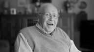 Egon Hoegen in seinem Haus in Rösrath