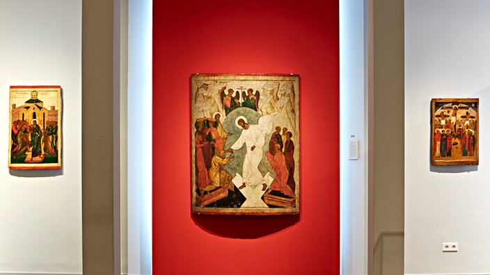 Drei Ikonen in einer Ausstellung des Ikonen-Museums in Recklinghausen.