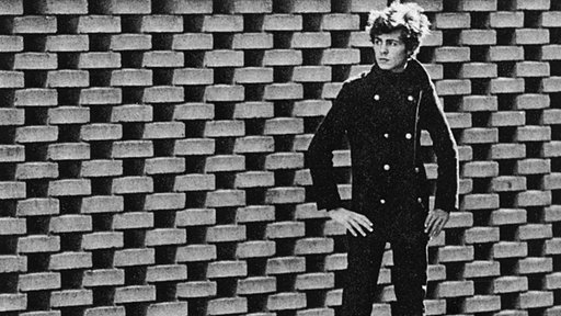 Marc Bolan als Model im London Life magazine im Alter von 18 Jahren.
