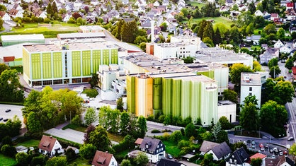 Luftaufnahme der Krombacher-Brauerei in Kreuztal.