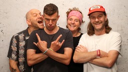 Die Sportfreunde Stiller mit WDR 2 Moderatorin Steffi Neu (2.v.r.)