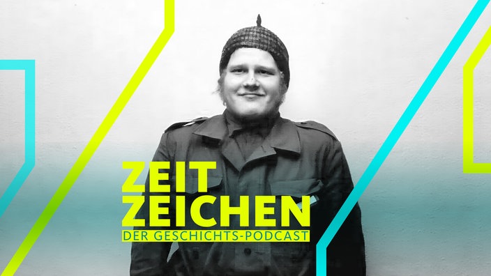 Ein Bundeswehr-Soldat mit Haarnetz