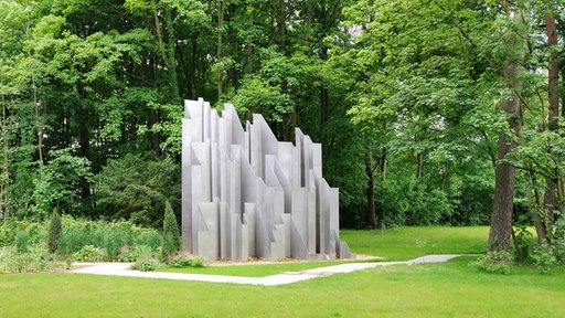 Bach-Skulptur von Henri Nouveau in Leverkusen