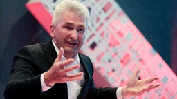 Andreas Pinkwart (FDP), NRW-Energie- und Wirtschaftsminister, während einer Rede.