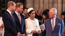 Britische Royals: Prinz William, Prinz Harry, seine Frau Meghan Markle, König Charles