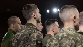 Junge Soldaten der Ukraine.