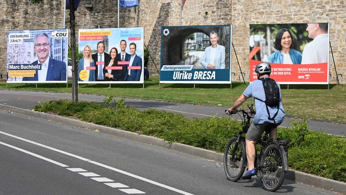 Wahlplakate zur Kommunalwahl am 14. September 2025 in Mülheim, Nordrhein-Westfalen.