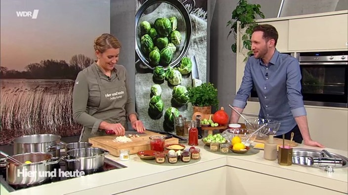 Rosenkohlsalat mit rotem Bulgurrisotto 