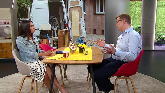 Jennifer Jeromin und Haushaltsauflöser Marcel Querl bei Hier und heute