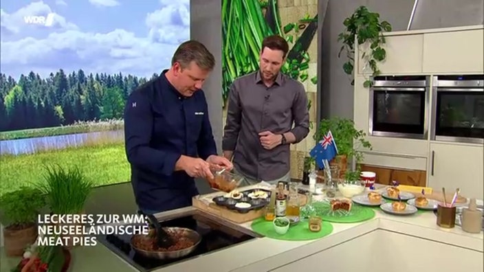 Kleine Meat Pies für die WM-Küche