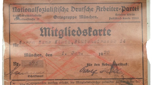 Mitgliedskarte Nr. "575" der NSDAP mit Originalunterschrift von Adolf Hitler