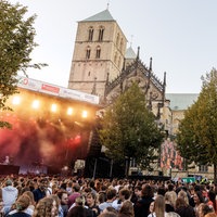 Konzerte im Rahmen der Feierlichkeiten zum 80. Landesjubiläum in auf dem Domplatz in Münster