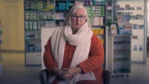 Apothekerin Birgit Möllenkamp in der ARD-Dokumentation "Der Kinderpsychiater"