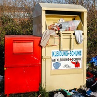 Altkleidercontainer-Chaos in NRW