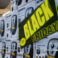 Black Friday Schild in einem Supermarkt 