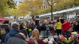 Viele Menschen auf der Stadtbild-Demo in Bonn