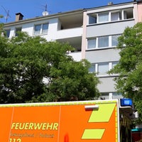 Kleinkind stürzt aus Fenster in Wuppertal-Oberbarmen