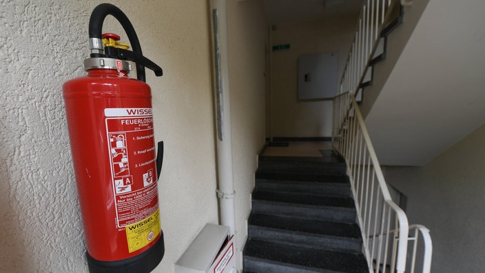 Feuerlöscher in Treppenhaus