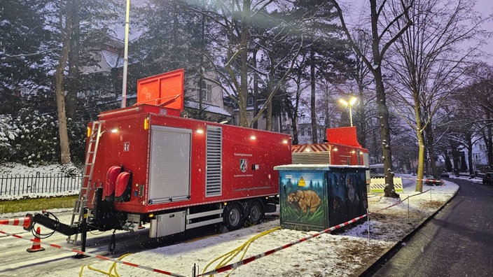 Notstromaggregat vom NRW-Katastrophenschutz im Einsatz in Berlin