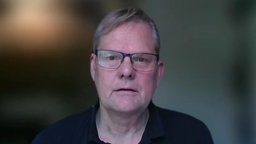 Gordon Lueckel steckte mehrere Stunden im liegengebliebenen Eurostar-Zug fest. Der Zug sollte nach Köln fahren.