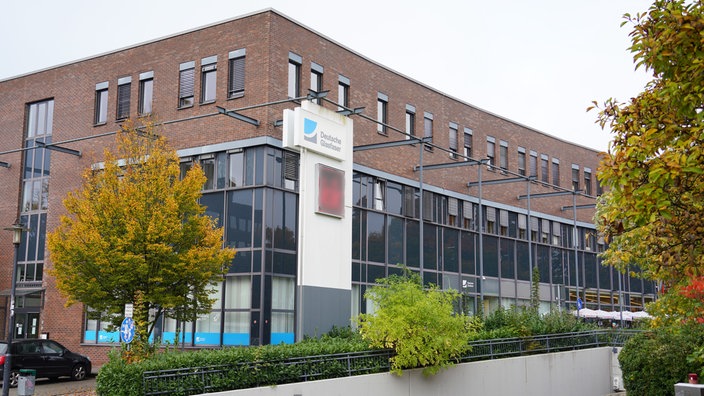 Die rot geklinkerte Zentrale der Deutschen Glasfaser liegt im Zentrum von Borken