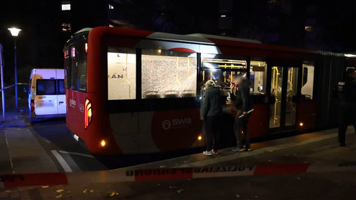 In der Halloweennacht: Angriffe auf Busse in Bonn 