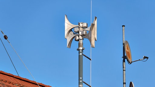  Ein Hochleistungslautsprechersystem auf einem Dach