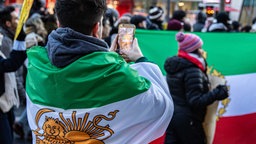 Solidaritäts-Demonstration in Berlin zur Unterstützung der Proteste im Iran