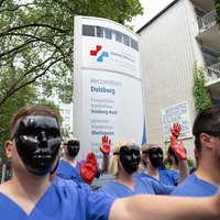 Protestierendes Klinikpersonal in Duisburg