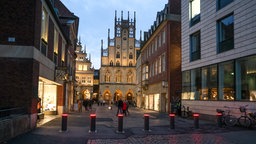 Verstärkte Sicherheitsvorkehrungen auf Weihnachtsmarkt Schutzmaßnahmen am in der Innenstadt von Münster