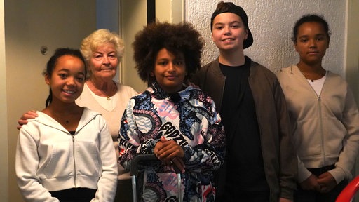 Von links nach rechts: Chioma, Marianne Lelleck, Jeff, Maxi und Jenny
