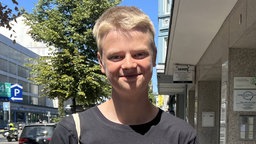 Simon Käsbach, 18, Gesamtschule Köthen bei Schülerprotesten in Düsseldorf