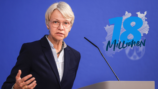 NRW-Schulministerin Dorothee Feller