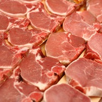 Rohe Schweinekoteletts ohne Knochen