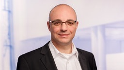 Porträt von Demokratieforscher Simon Franzmann aus Göttingen