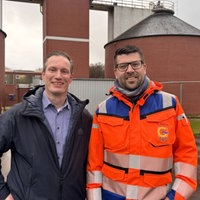 Klaus Rading, Mitarbeiter und André Kintrup, Leiter der Technischen Betriebe Greven