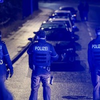 Die Polizei riegelte das Tuning-Treffen in Solingen ab