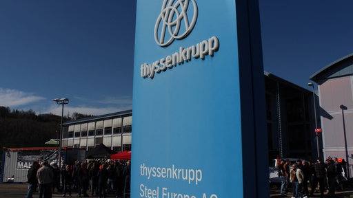 Mitarbeitende bei ThyssenKrupp in Kreuztal