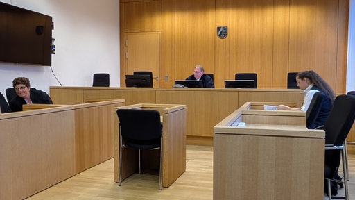 Der Gerichtssaal im Verwaltungsgericht beim Prozess von Simon Meiranke.