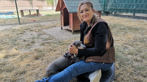 Man kann auch vor Ort helfen, sagt Bianka Mai-Fiegen, Vorsitzende des Tierschutzvereins im Kreis Heinsberg.