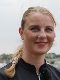 Portrait von Para-Dressur-Reiterin Annika Brunkhorst