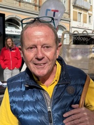Passant Bernd-Ulrich Groß in der Aachener Innenstadt.