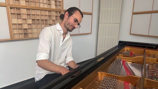 Marc Vogler am Klavier