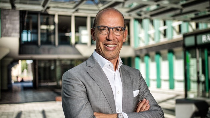Thomas Küppers, Umweltdezernent der Stadt Langenfeld, guckt in die Kamera
