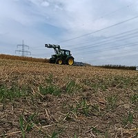 Trecker auf Feld