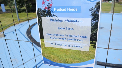 Infotafel zu gesperrtem Becken